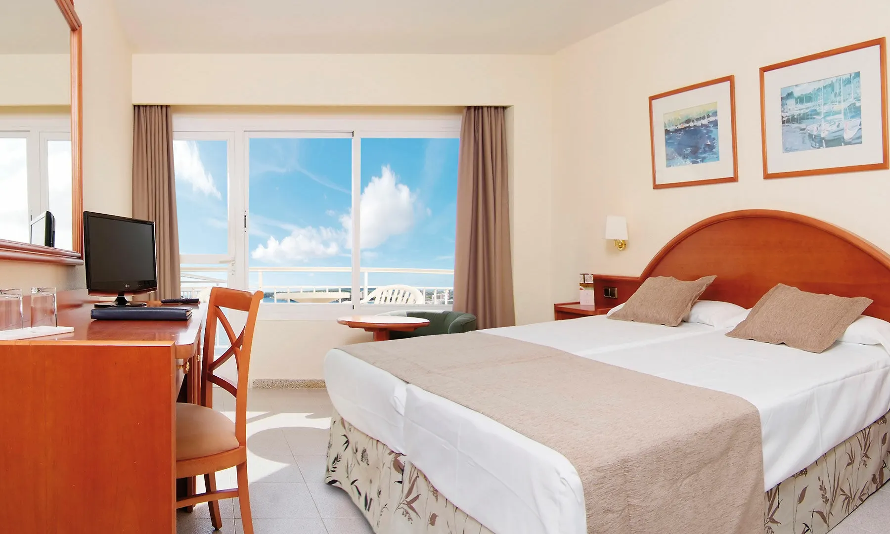 Bahia Principe Sunlight Coral Playa - Adults Only Hotel Magaluf  4*, Magaluf (Mallorca) Spain